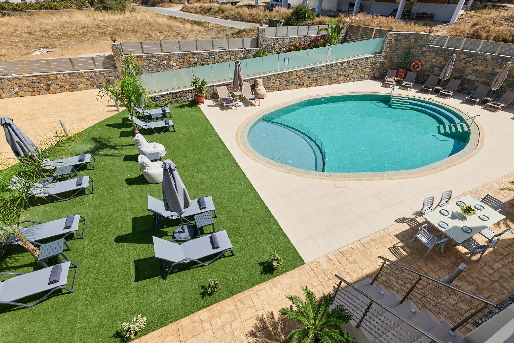 Luxury Suites In Stavromenos Esterno foto