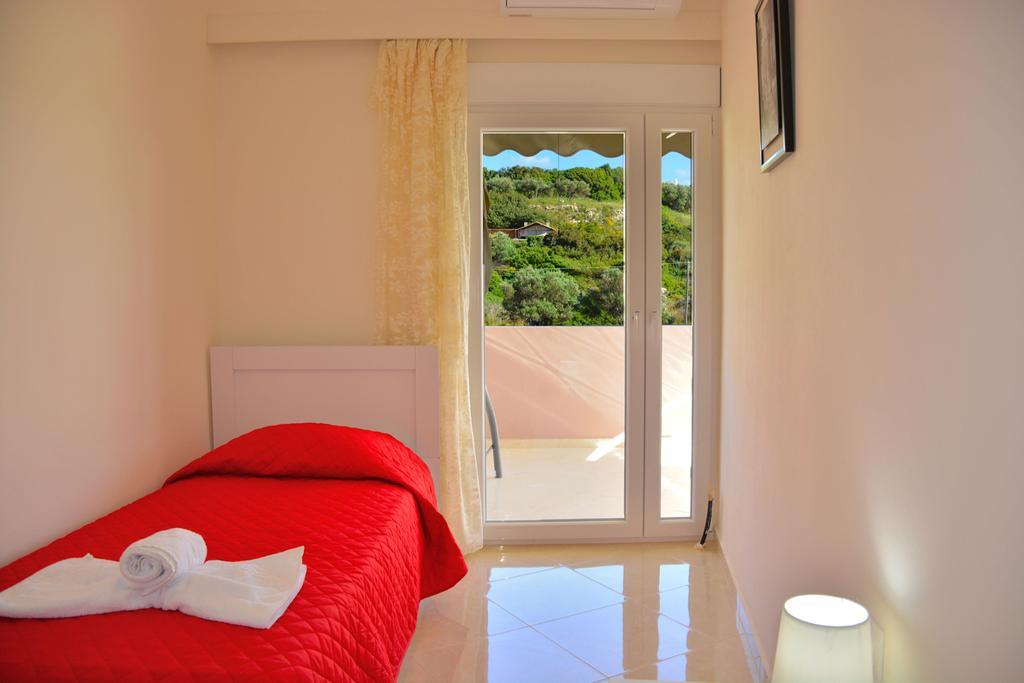 Luxury Suites In Stavromenos Esterno foto